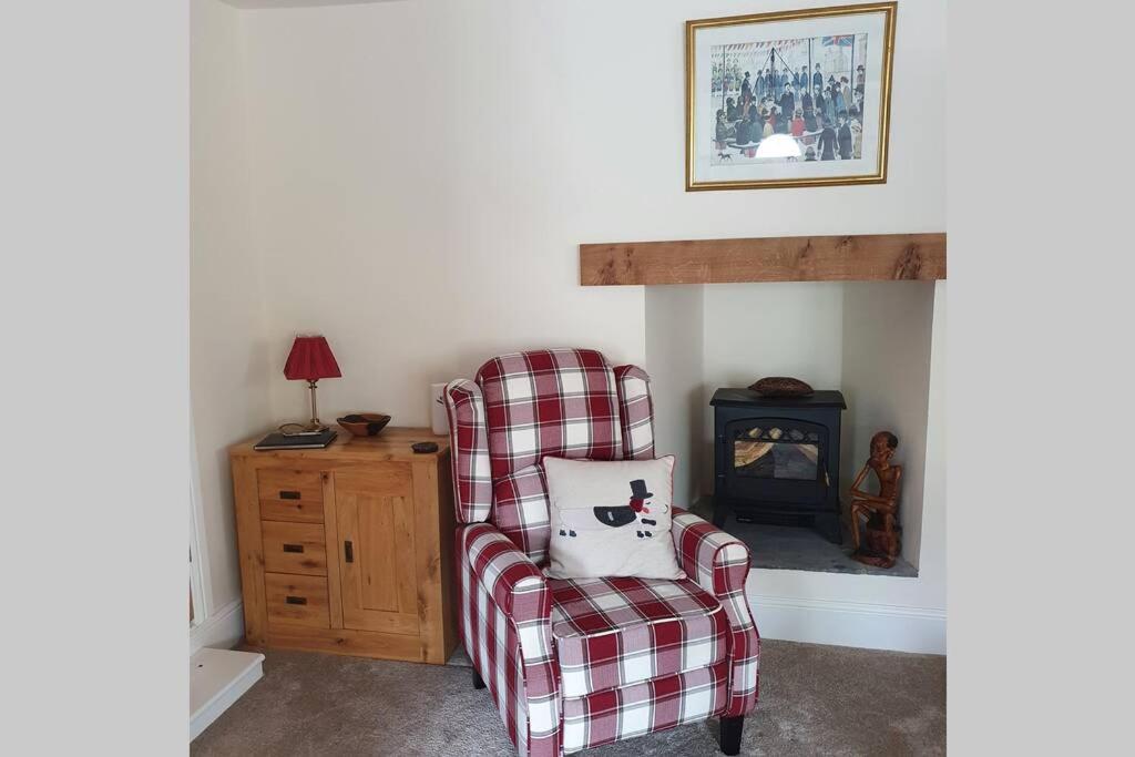 The Old Bakery Annex - Broad Hinton, Wiltshire. Apartment Bagian luar foto